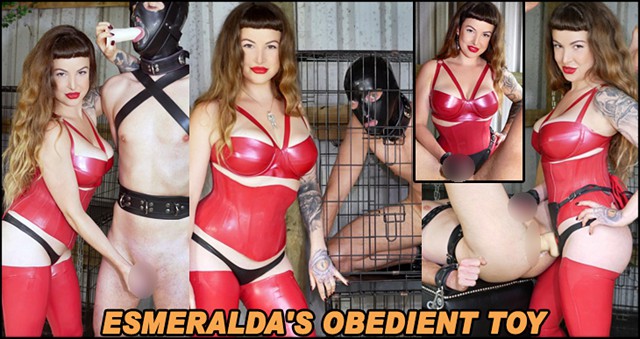 Esmeraldas_Obedient_Toy_blur